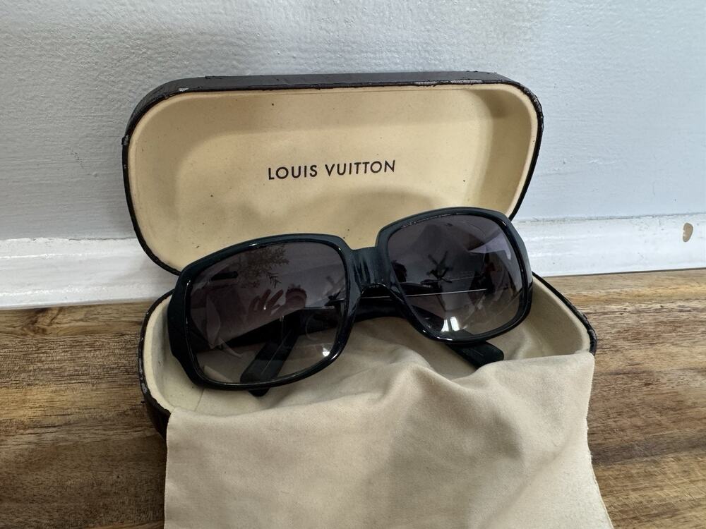 LOUIS VUITTON Sunglasses Obsession GM Z0071E Green Sunglasses USED